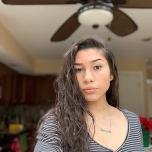 Meet your Posher, Fatima